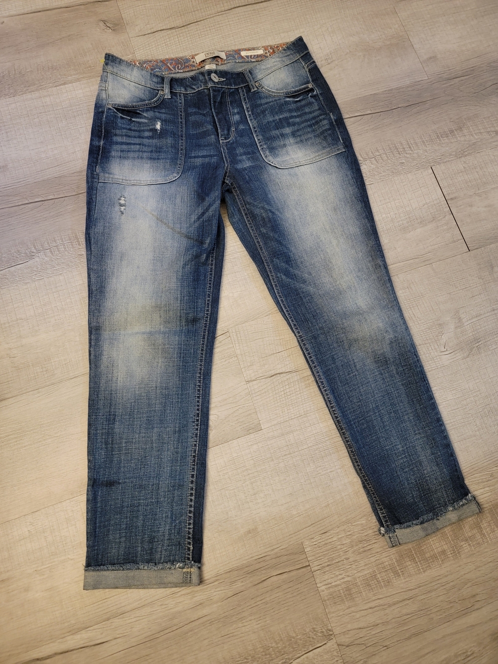 Relaxed Boyfriend Jeans in Faded Blue Wash
